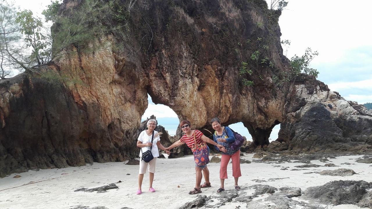 Rasta House,,Koh Phayam Hotel Bagian luar foto